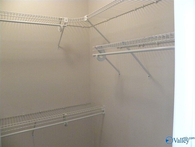 Building Photo - 214 Mainsail Way