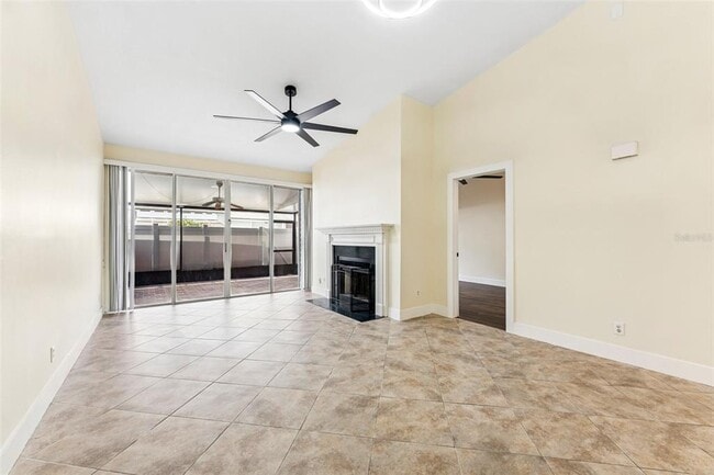 Building Photo - 16117 Rambling Vine Dr E