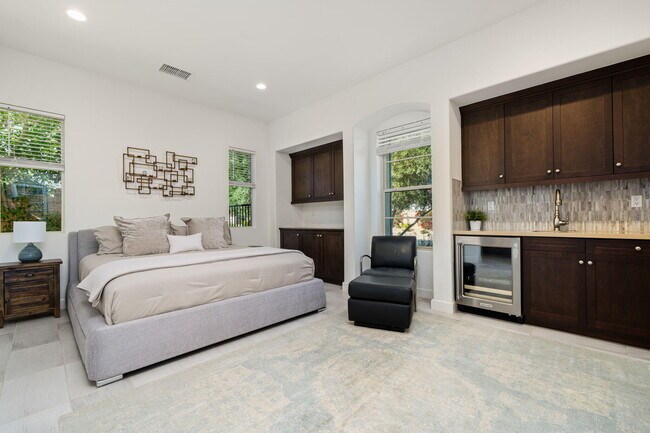 Building Photo - 81805 Four Seasons Pl