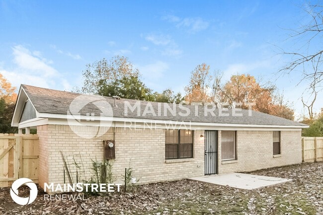 Building Photo - 5325 Longwood Cove