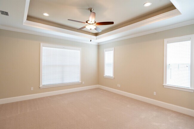 Building Photo - 165 Benoit Cir