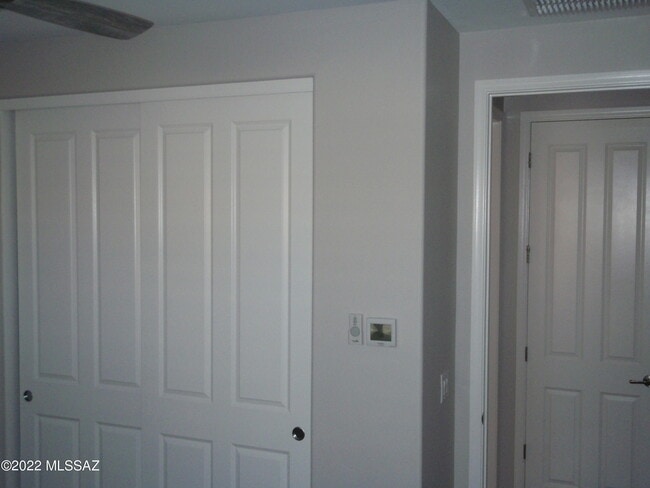 Building Photo - 61123 E Flint Dr