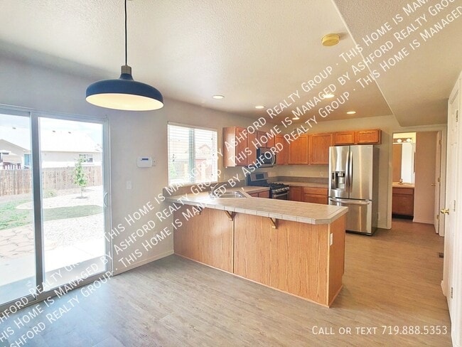 Building Photo - 3314 Castellon Dr