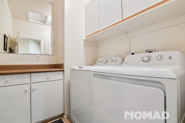 Building Photo - Luxurious 3BR Condo in Anthem