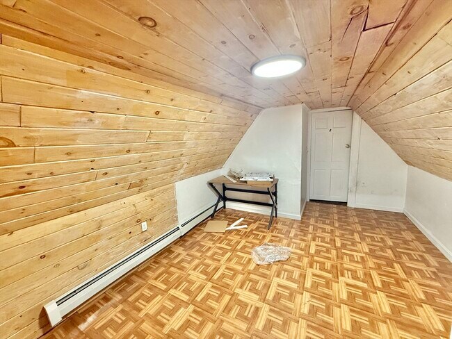 Building Photo - 20 Park Rd