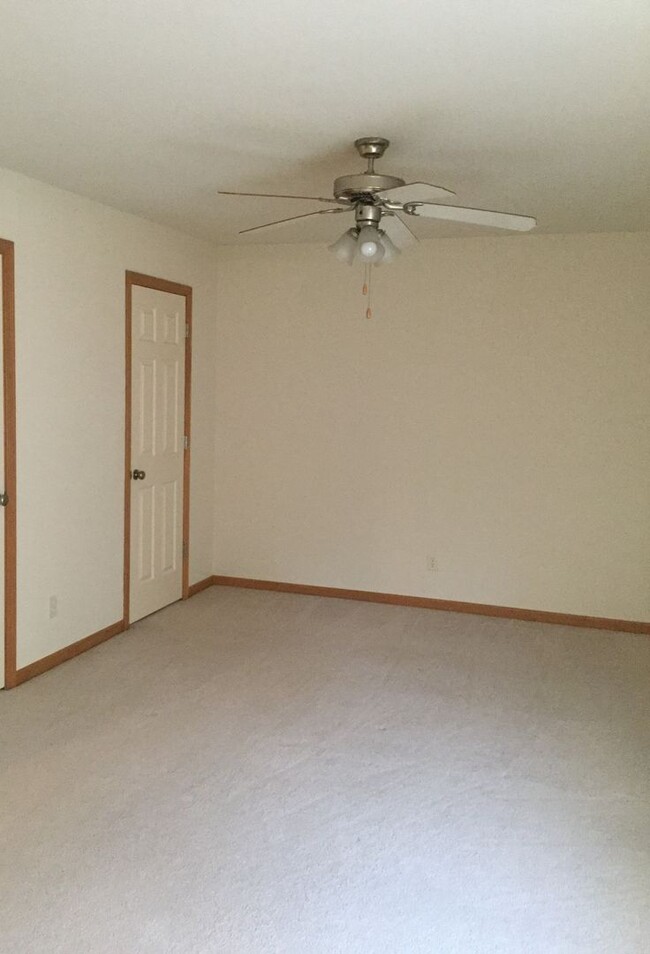 Building Photo - 5520-22 Hunley Ct.