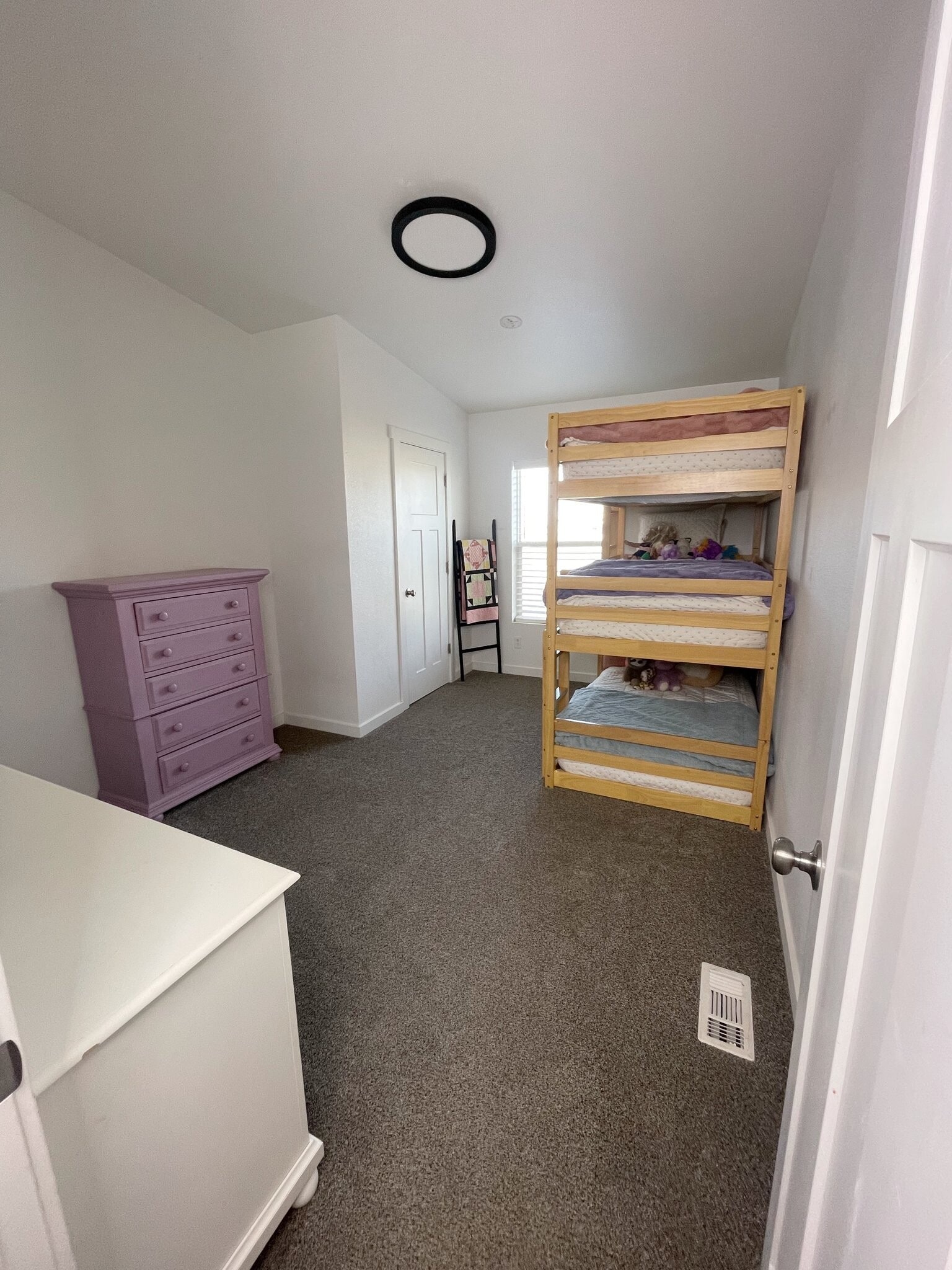 Building Photo - 791 Willow Dr