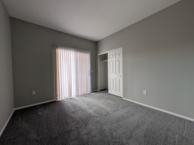 Building Photo - 3-BEDROOM CONDO FOR RENT IN NW LAS VEGAS