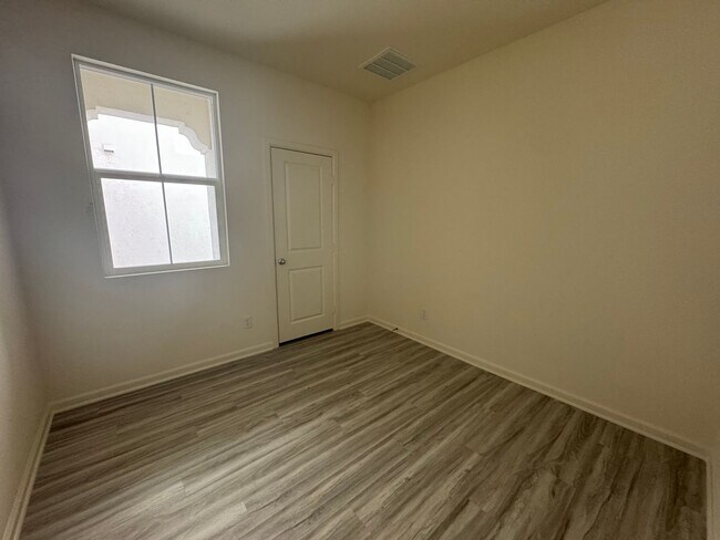 Building Photo - Beautiful Brand-New Home (Price Drop)>>>> Call Today>>>>