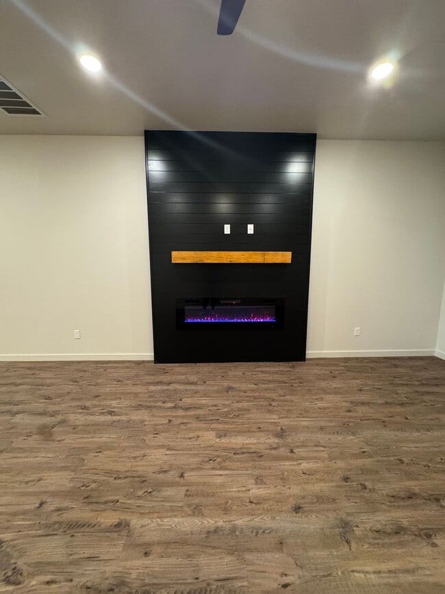 Building Photo - 7024 40th St