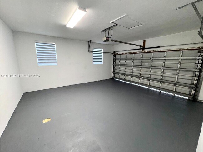 Building Photo - 21405 Ingraham Ave Rd