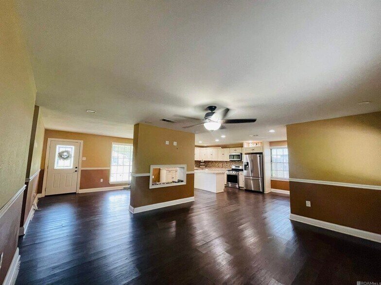 Building Photo - 4036 Ridgemont Dr