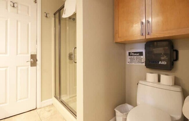 Building Photo - Beach front big duplex. Gustavo Lopez AMSI