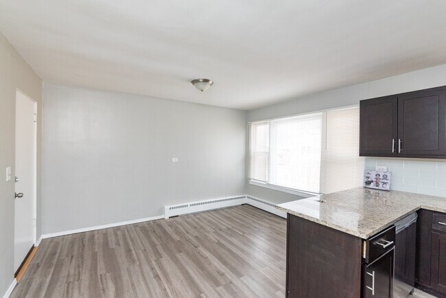 Building Photo - 3058 N Kostner Ave