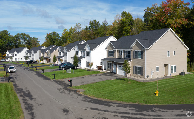 Building Photo - Trinity Manor Luxury Townhomes