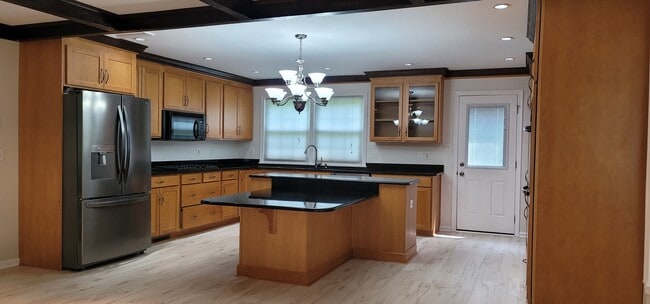 Building Photo - 12812 Bluet Ln