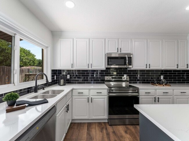 Building Photo - 1824 Arundel Dr