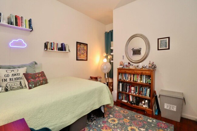 Building Photo - 1035 Washington St