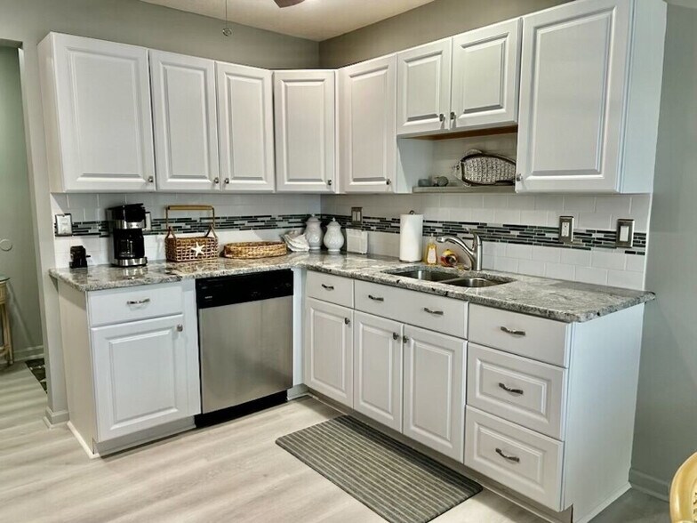Building Photo - 4805 Cobia Dr SE