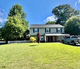 Building Photo - 4-Bedroom Home with Bonus Flex Room