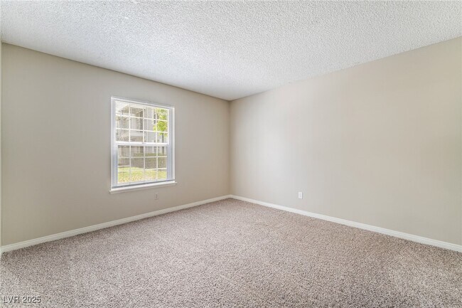 Building Photo - 3823 S Maryland Pkwy