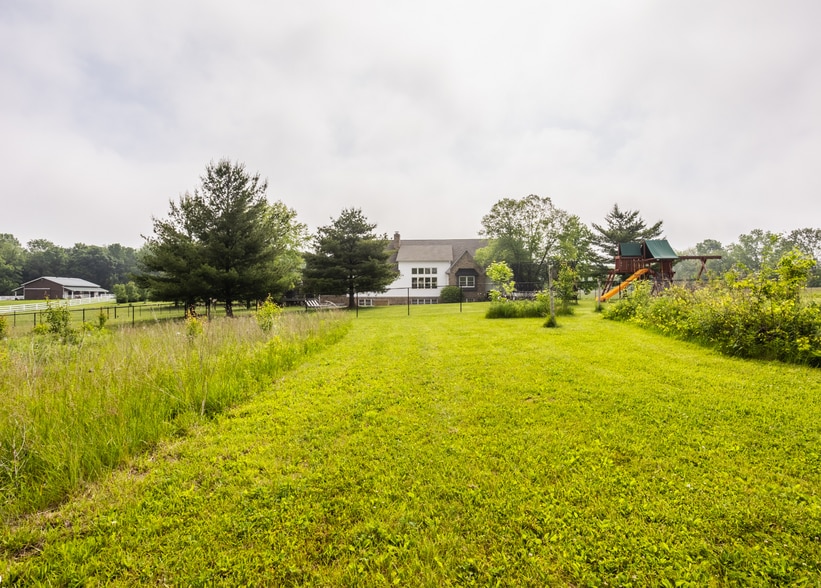 Building Photo - 1820 N 1100 E