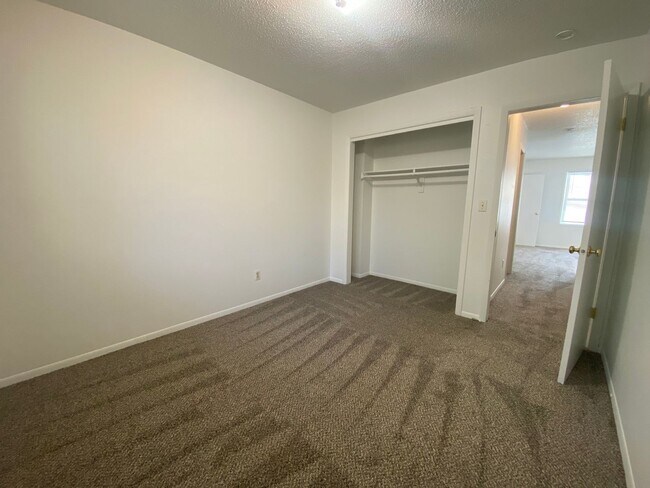 Building Photo - $1,500 | 3 Bedroom, 1 Bathroom Duplex | NO PETS | Available for an August 1st, 2026 Move In!