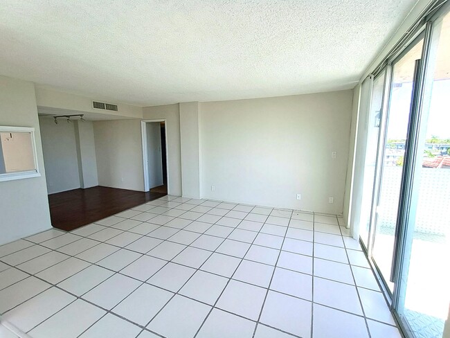 Building Photo - 777 S Federal Hwy