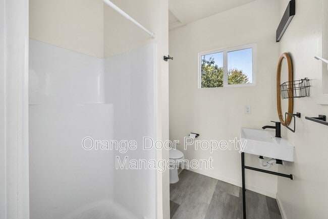 Building Photo - 5101 N 45th St