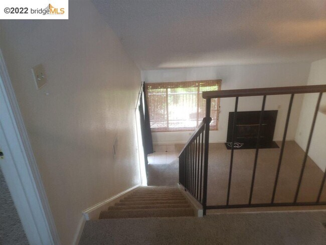 Building Photo - SHARP DISCOVERY BAY MARINA CONDO!