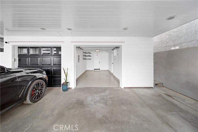 Building Photo - 515 Narcissus Ave