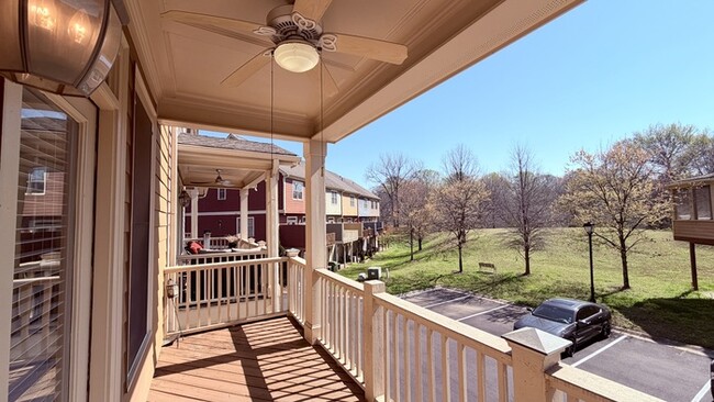 Building Photo - Perfect West Midtown Location! 4 Bedroom Townhouse, Granite, Hardwood Floors