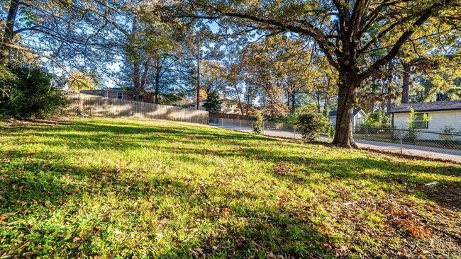 Building Photo - 7400 L St