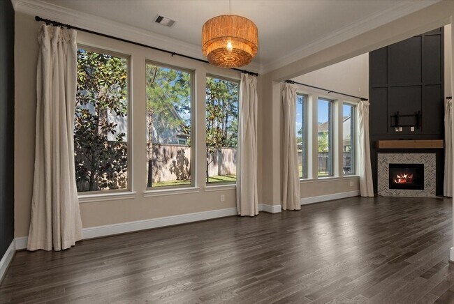 Building Photo - 155 Rockwell Park Blvd