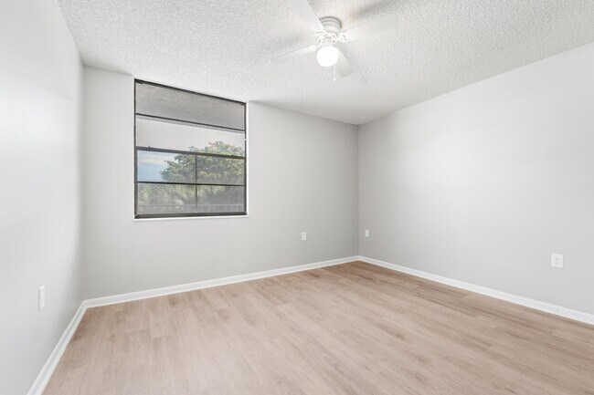 Building Photo - 3636 Whitehall Dr