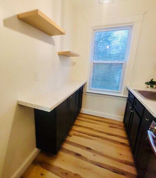 Building Photo - 19 Vale St