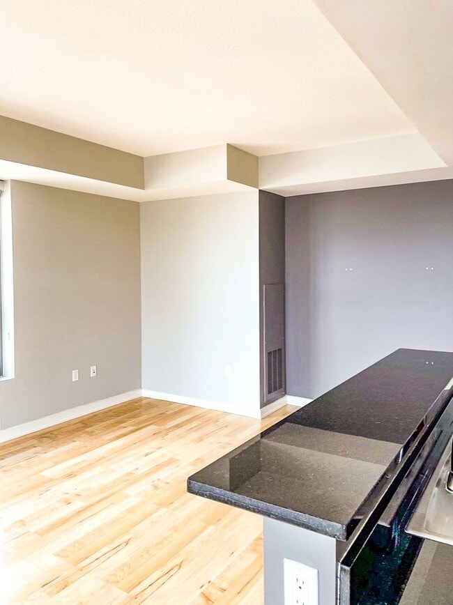 Building Photo - 21st Floor Corner Unit | Downtown Luxury Living w/ Balcony, Parking & Amenities