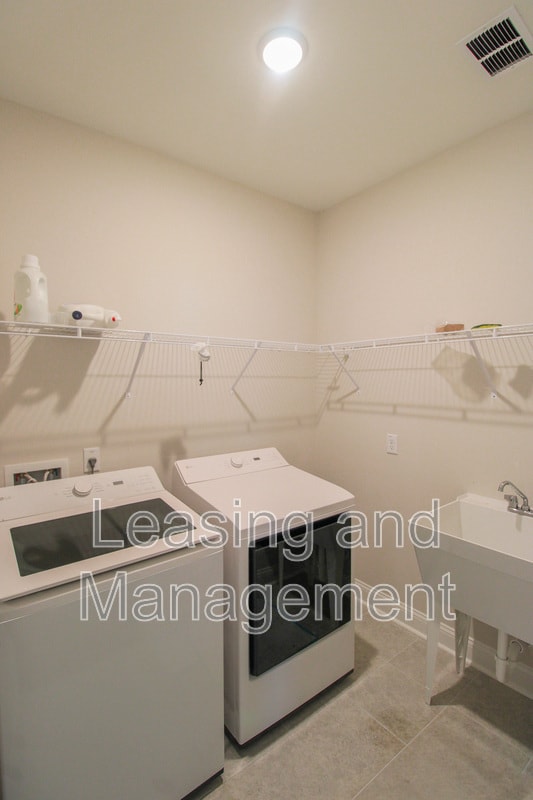 Building Photo - 2066 Cousteau Ct