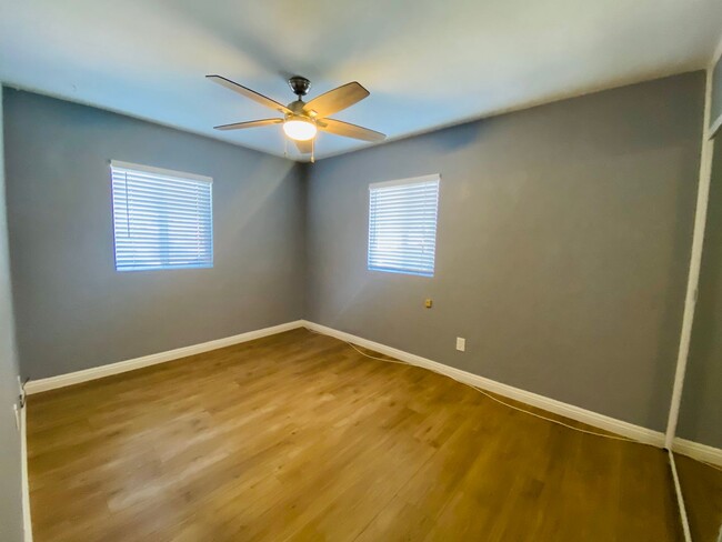 Building Photo - Lovely remodeled 3 bed 1 bath in Pacific B...