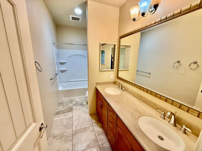 Building Photo - Pulewa at Mehana – 3 Bedroom / 2.5 Bath / ...