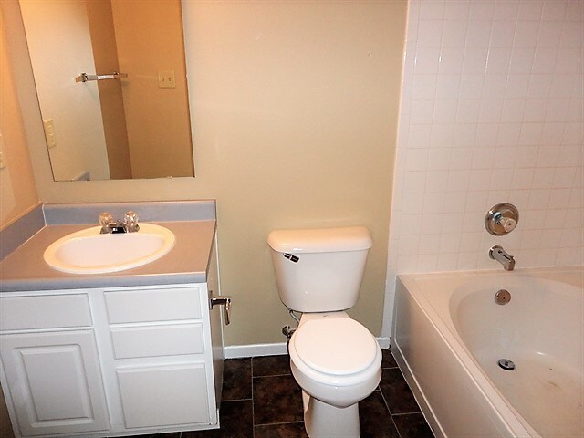 Building Photo - 15080 Fawn Hollow Ln