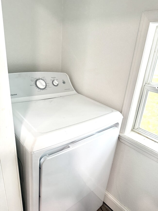 Building Photo - 1222 Hargrove St