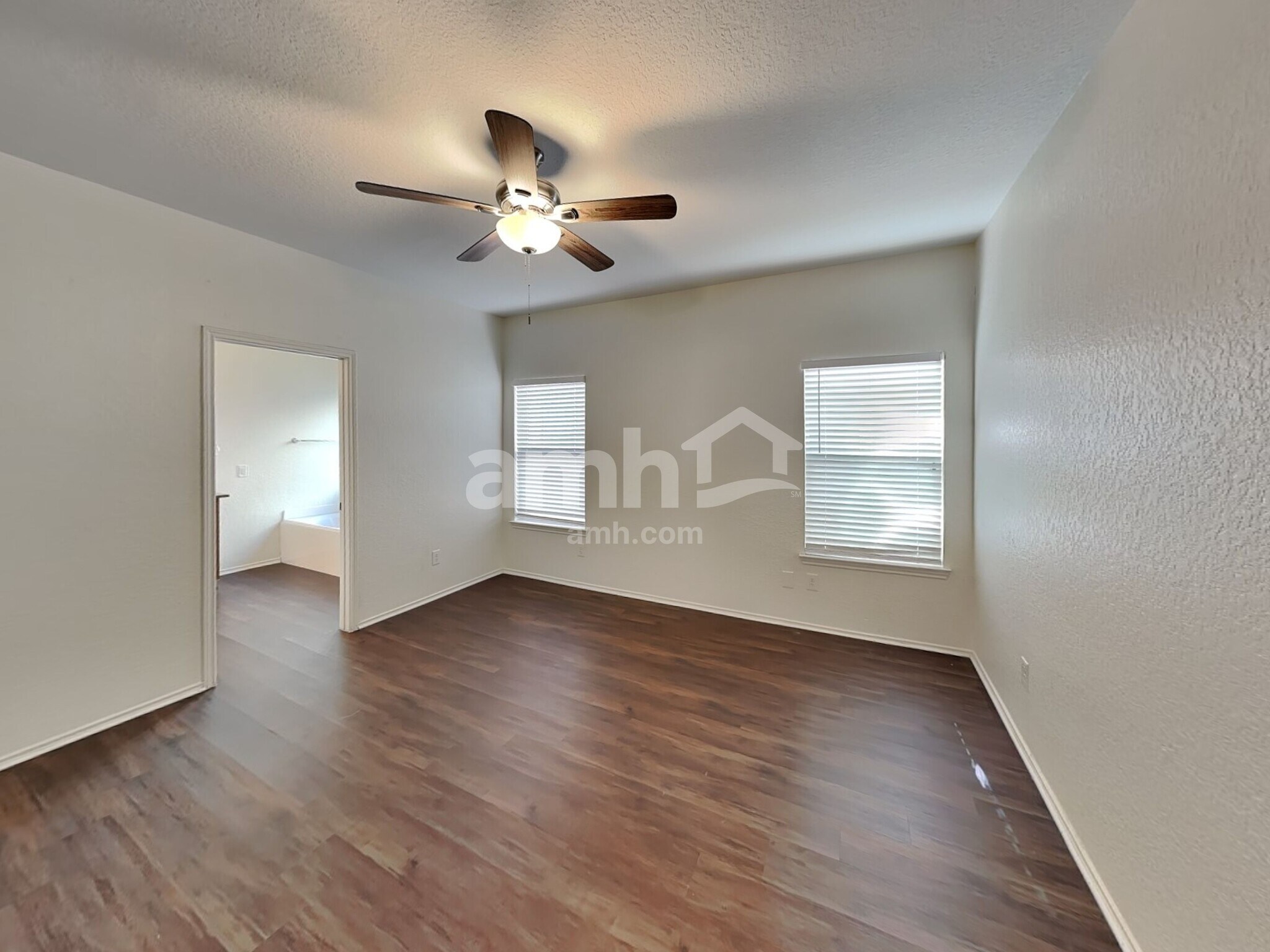 Building Photo - 412 Saddlehorn Way