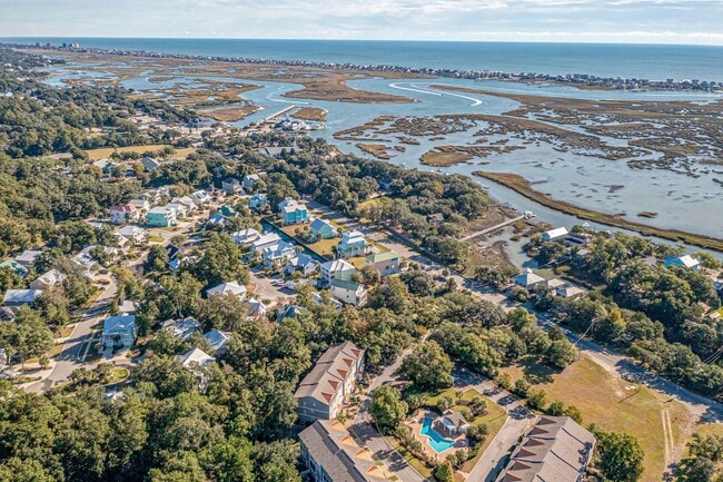 Building Photo - 8 Blocks from Garden City Beach! 2 Bed/1.5 Bath Duplex