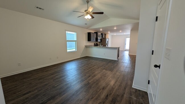 Building Photo - 720 Short Leaf Ln