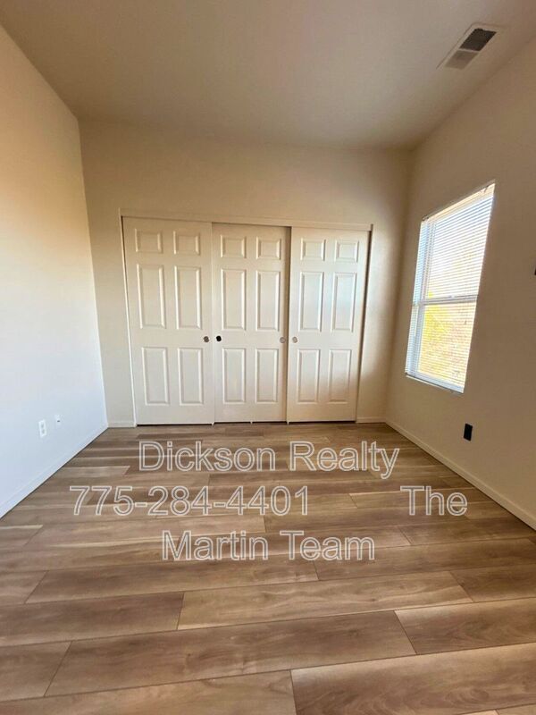 Building Photo - 5353 Desert Peach Dr