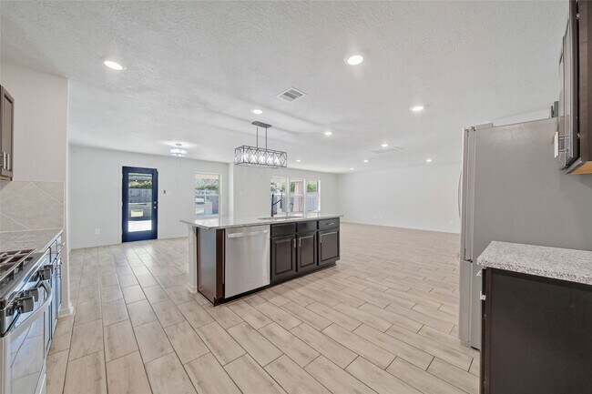 Building Photo - 20864 Sheffield Pk Dr