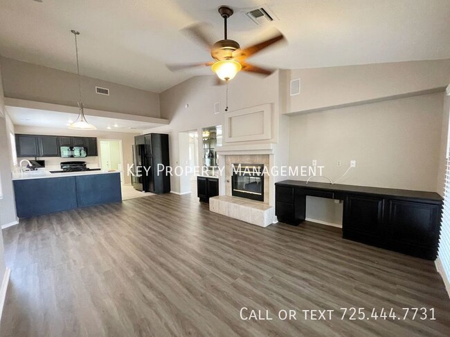 Building Photo - REMODELED 2 BEDROOM 2 BATH TOWNHOME ON THE...