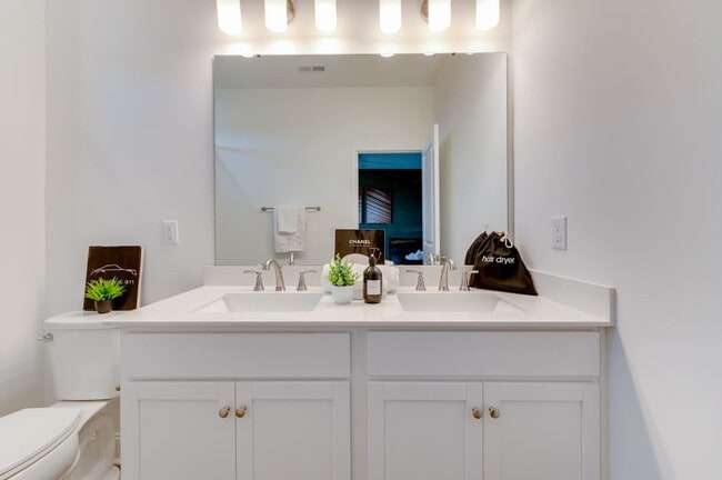 Building Photo - 4016 Bunker Dr