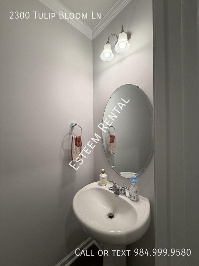 Building Photo - 2300 Tulip Bloom Ln